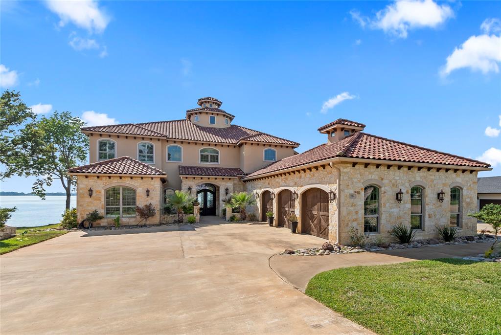 Pinnacle Club - Residential