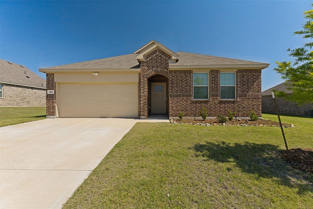 Azle Grove Ph 1 - Residential
