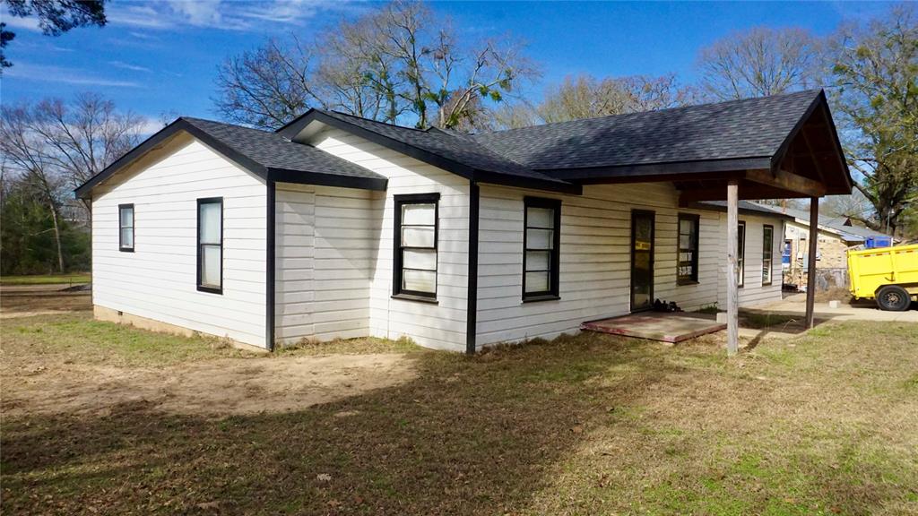 COUNTRY ESTATES - Residential