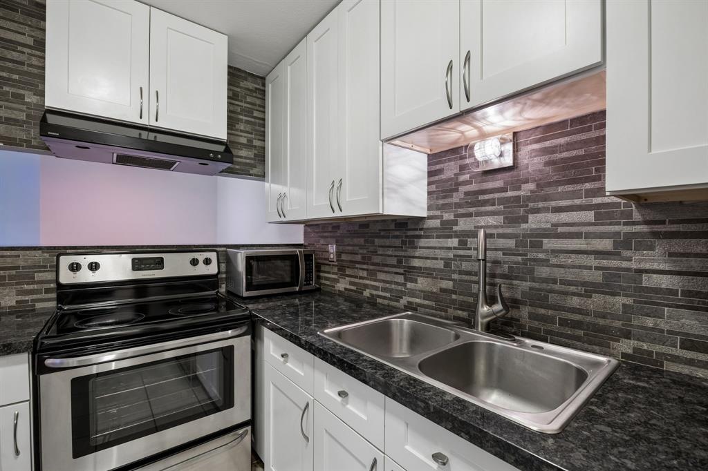 Cimarron Court Condo Ph 1 - Residential