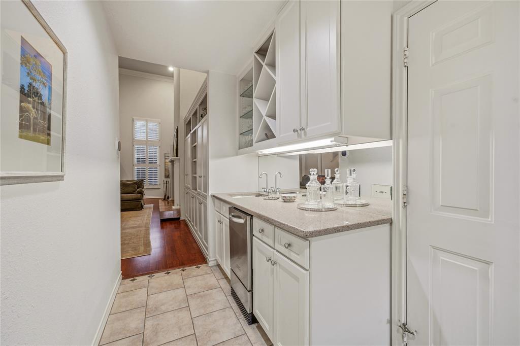 COUNTRY CLUB HEIGHTS - Residential