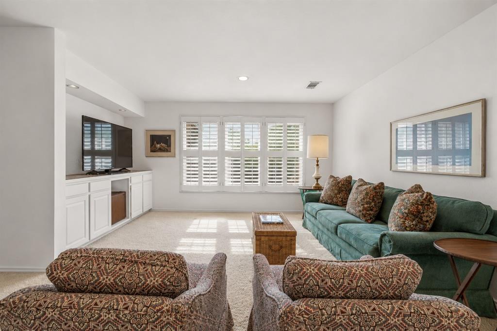 COUNTRY CLUB HEIGHTS - Residential
