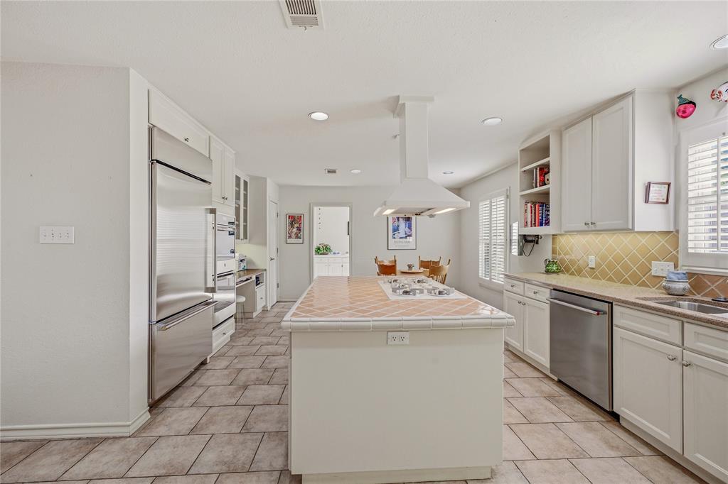 COUNTRY CLUB HEIGHTS - Residential