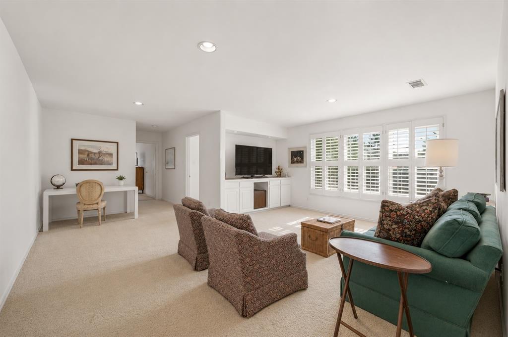 COUNTRY CLUB HEIGHTS - Residential