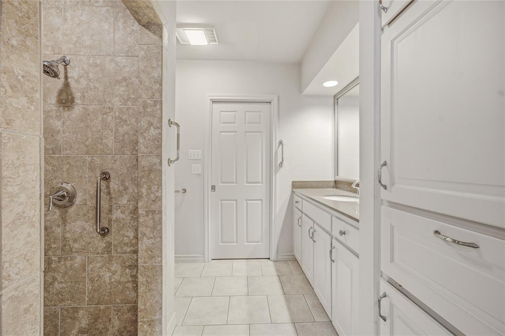 COUNTRY CLUB HEIGHTS - Residential