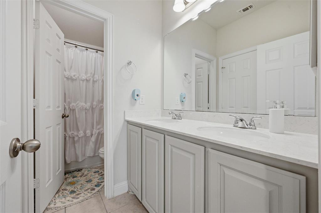 Glen Of Village Crk - Residential