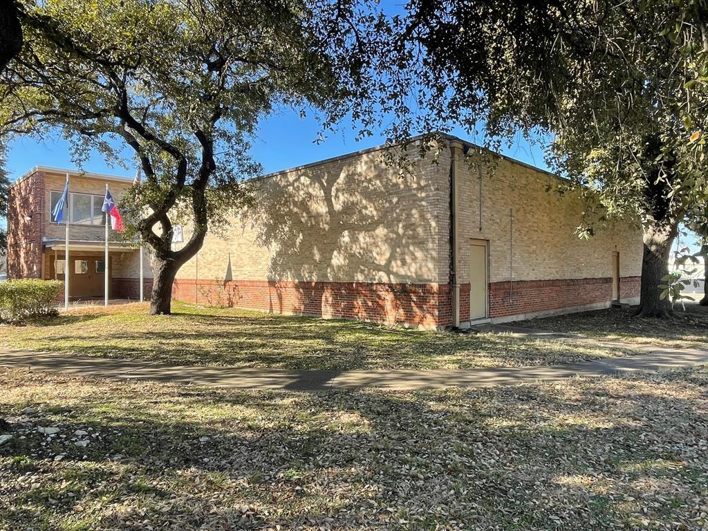 Elmwood - Commercial Sale
