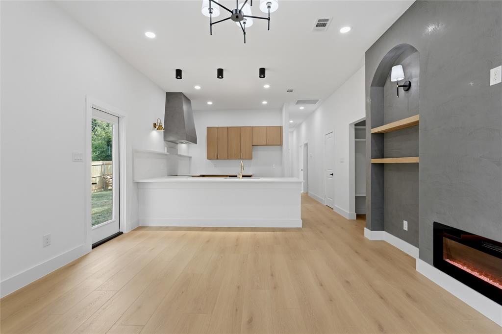 Featherstone Etal - Residential
