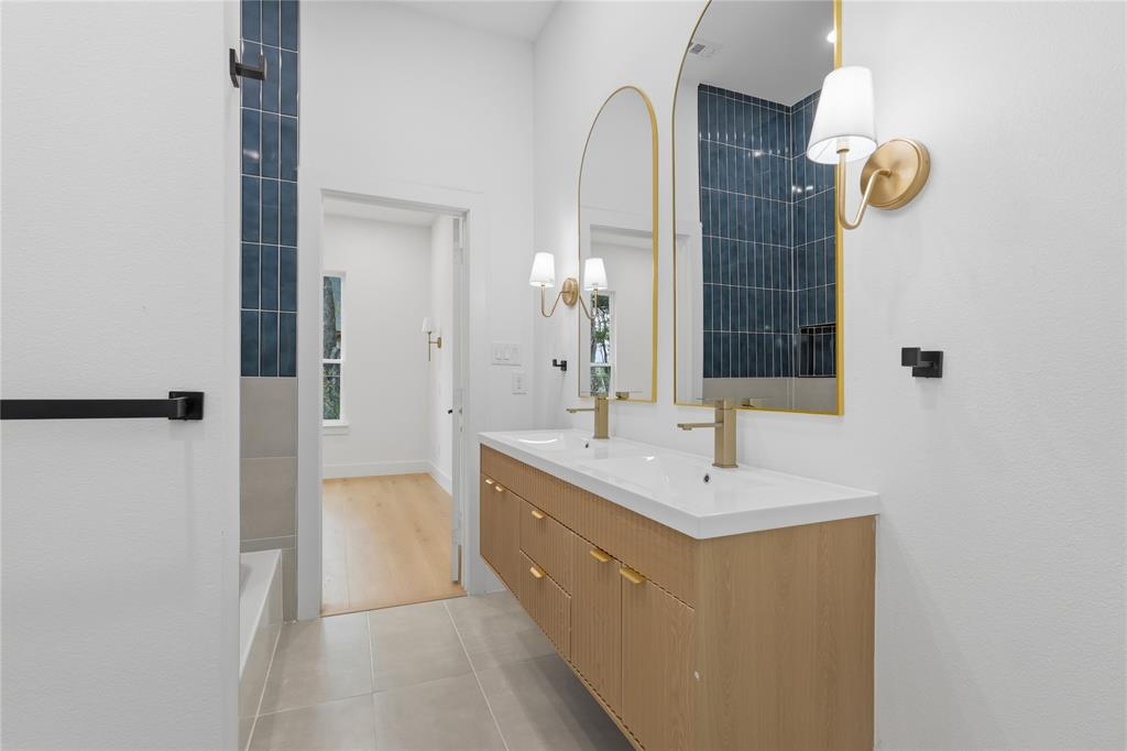Featherstone Etal - Residential