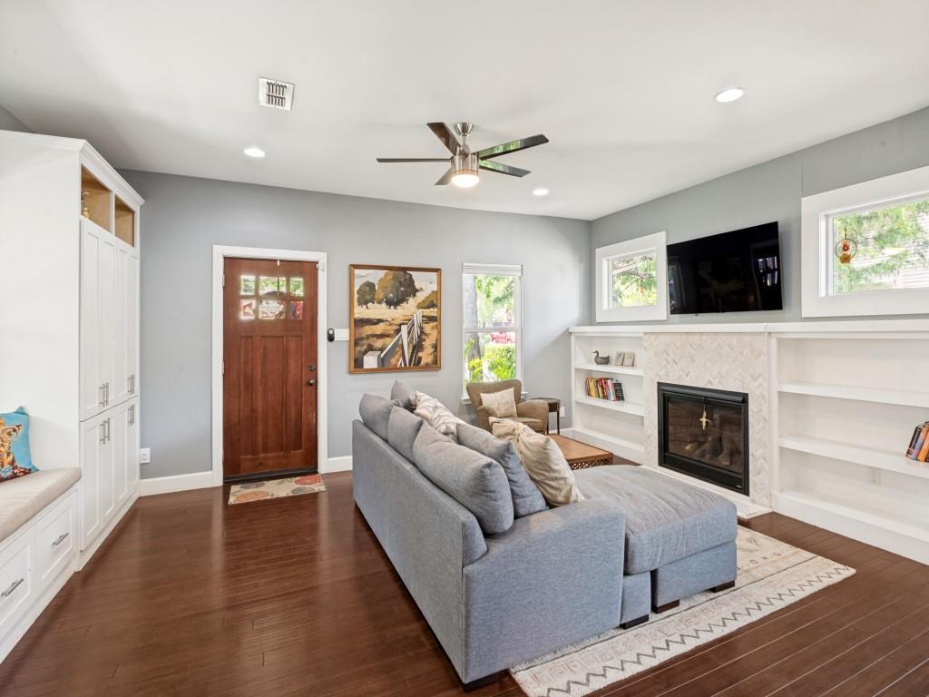 Oak Cliff Annex - Residential
