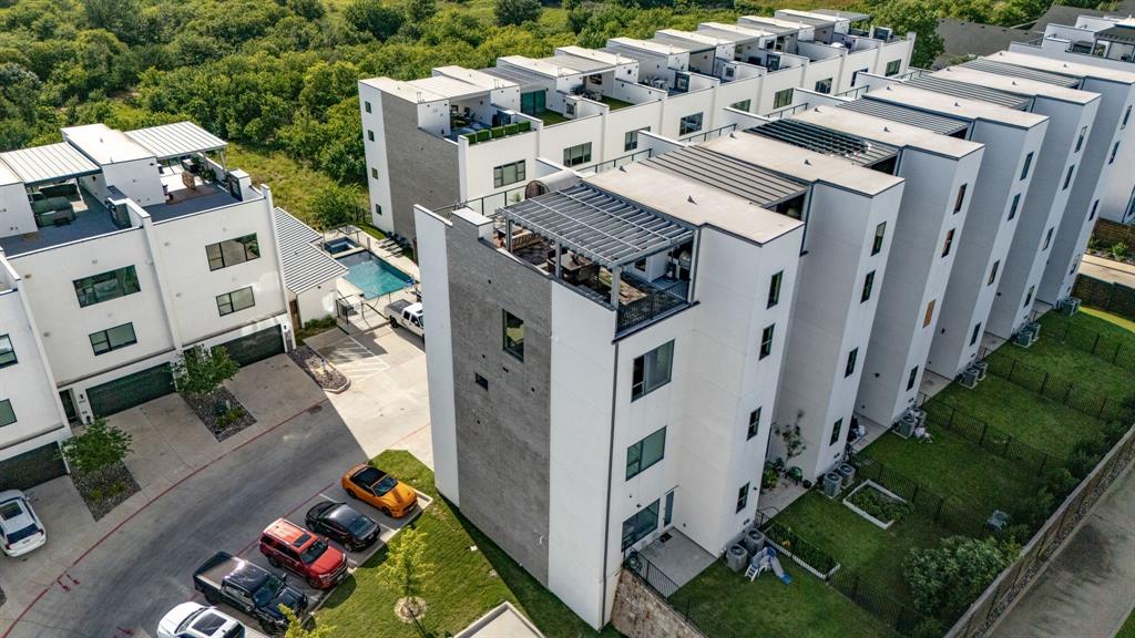 Westport Lakeview Villas - Residential
