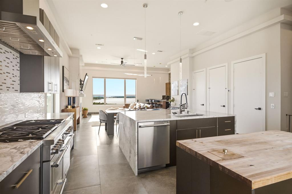 Westport Lakeview Villas - Residential