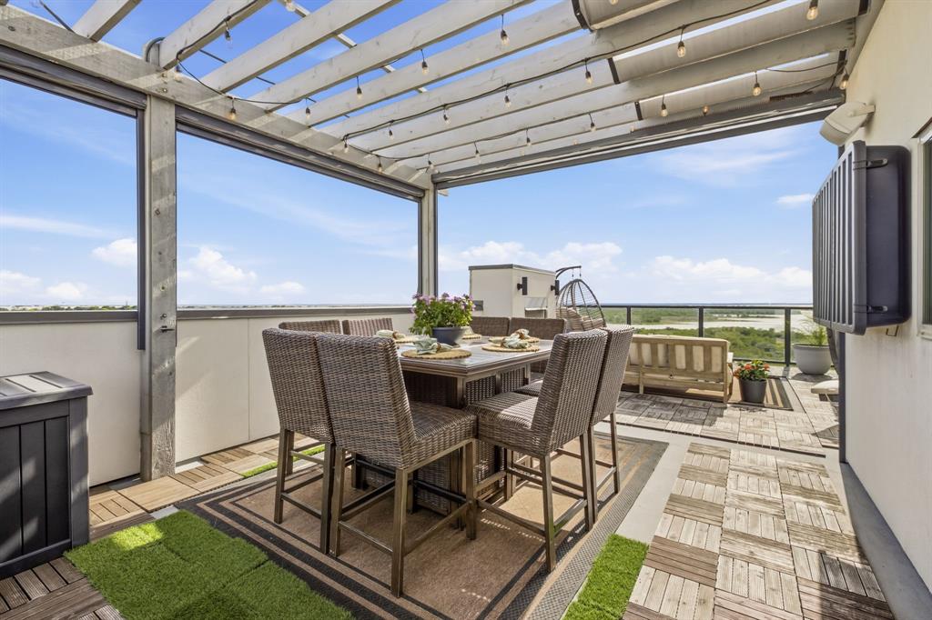 Westport Lakeview Villas - Residential