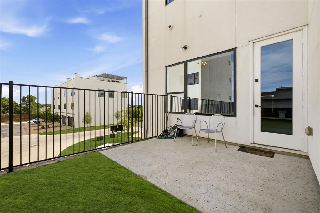Westport Lakeview Villas - Residential
