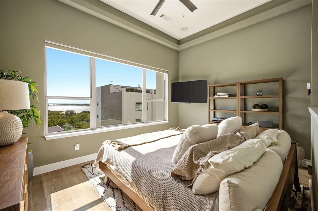 Westport Lakeview Villas - Residential