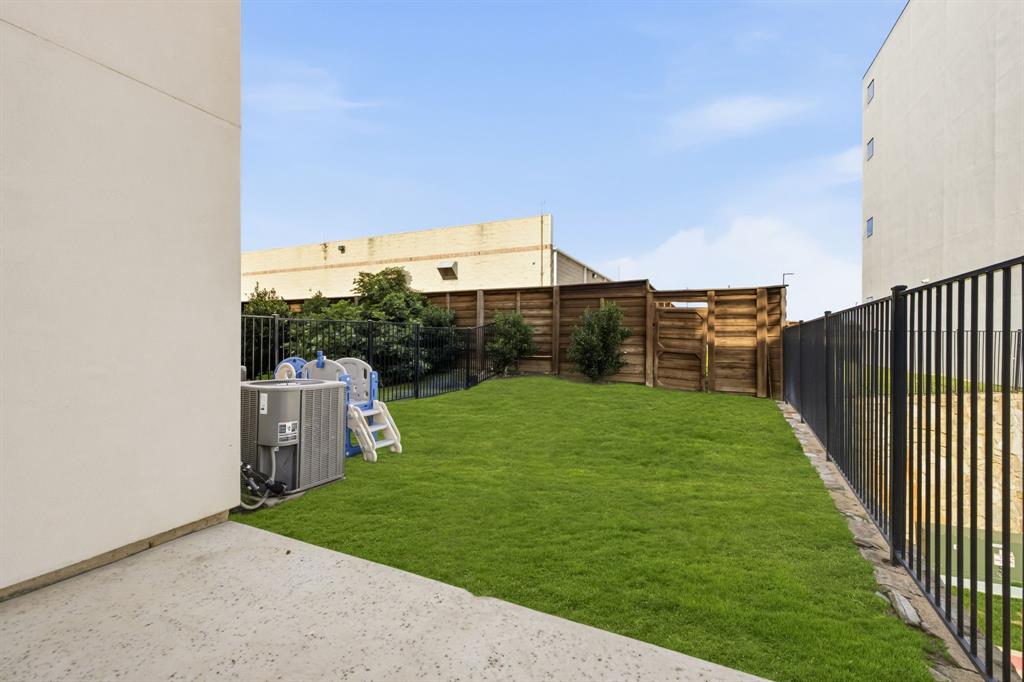 Westport Lakeview Villas - Residential