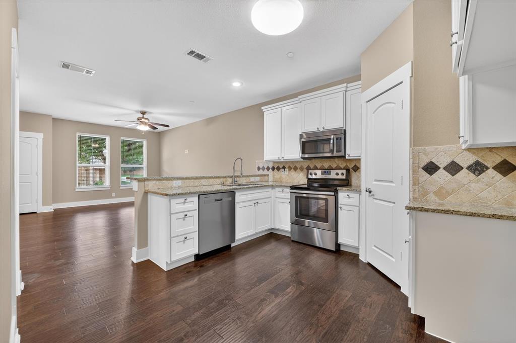 Belleville Village Add Ph - Residential