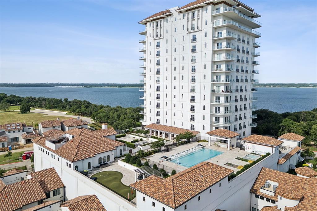 Lakeside Tower - Residential