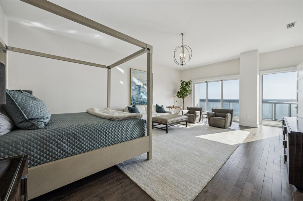 Lakeside Tower - Residential