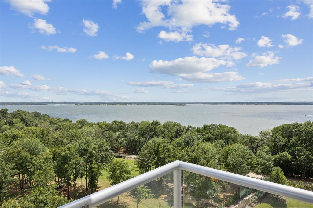 Lakeside Tower - Residential