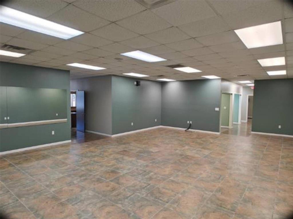 Western Hills Add Sec 5 - Commercial Sale