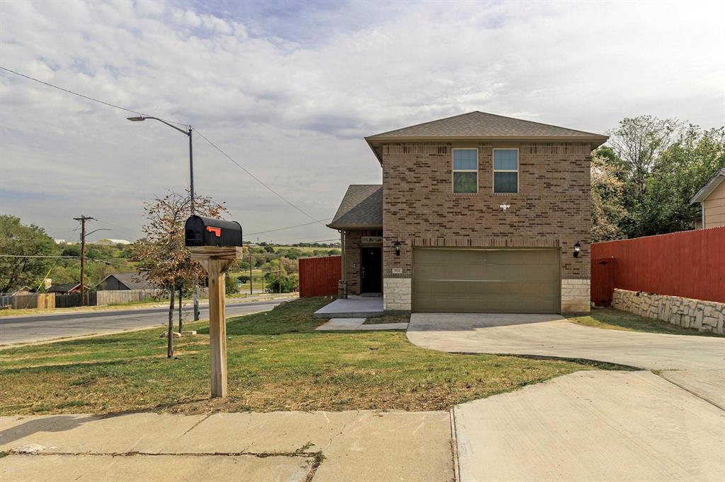 Investors only, tenants occupied. Well maintained single family house located in the sought after Fort Worth. This 4 bedrooms, 2.5 bathrooms home w 1,985 square feet of living space. Some features include huge master bedroom suite with master bathroom, dual vanity sinks and walk in closet, open concept with eat in kitchen, and covered patio with ceiling fans in privately fenced backyard.