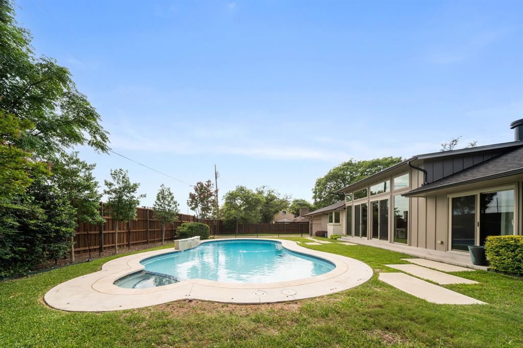 Schreiber Manor 02 Inst - Residential