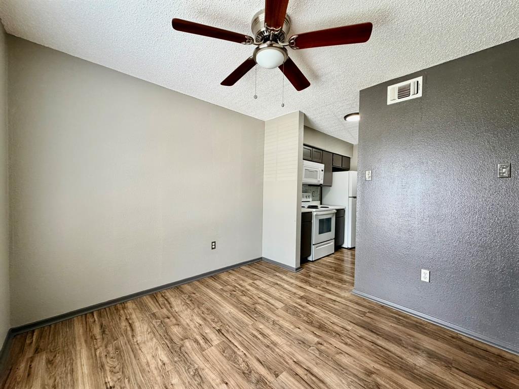 Creekbend Condo Ph 01-06 - Residential