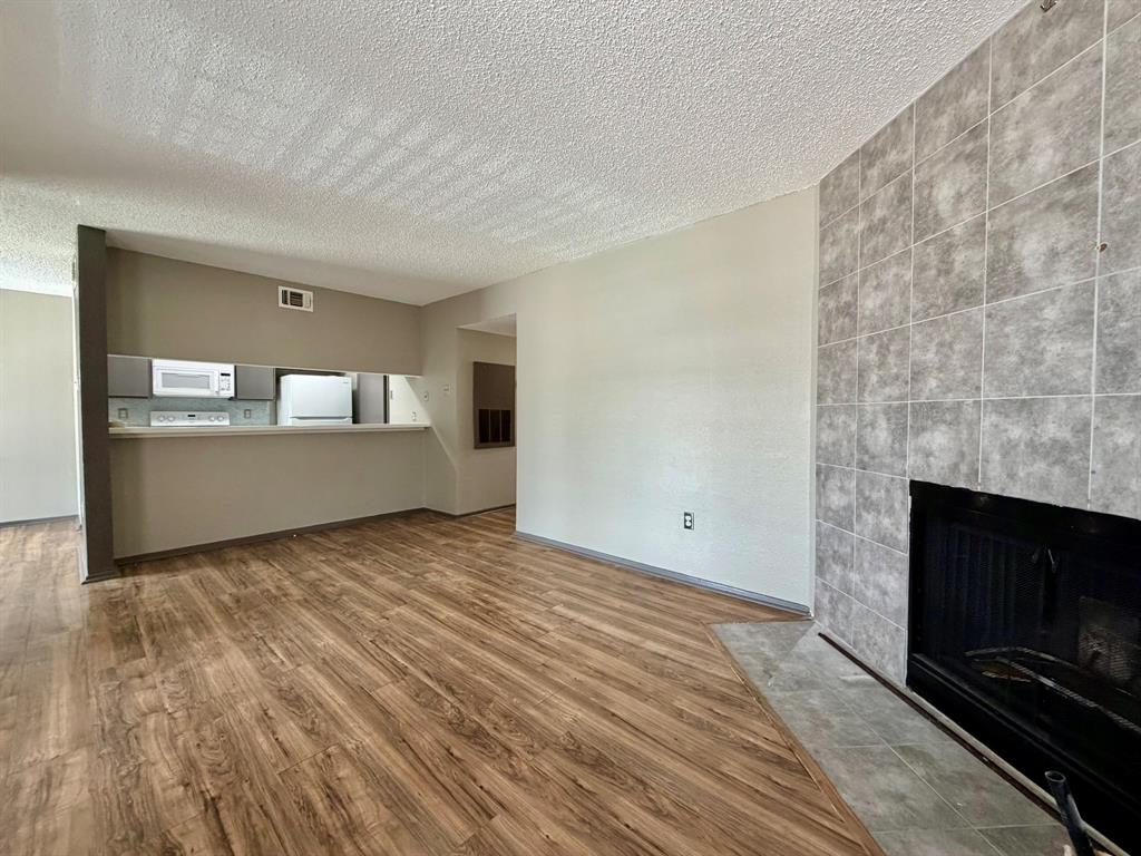Creekbend Condo Ph 01-06 - Residential