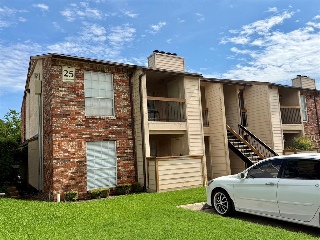 Creekbend Condo Ph 01-06 - Residential