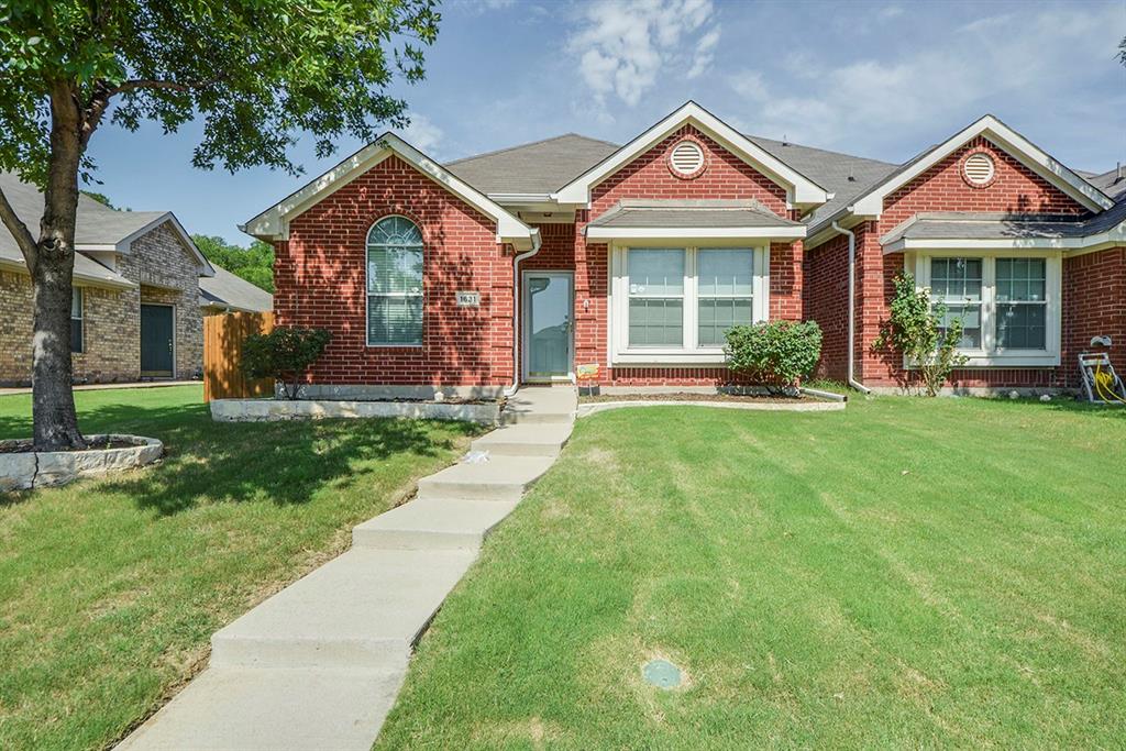Beautiful well maintained 3-2-2 home in a nice community. The house features open floor plan. Bosch dishwasher in the kitchen. Garden tub and separate shower in master bath. Second floor game room is pre-wired with surrounding sound and has its own bath and closet, could make a nice 4th bedroom. Close to restaurants and shopping center. Dont miss it. Credit at least 580, monthly income at least 3 times the rent.