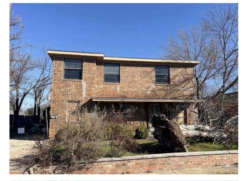 Calling all real estate investors!! This is a prime value-add opportunity in Fort Worth, just minutes from Texas Christian University. This duplex is currently under construction and ready for you to bring your vision to life and take it to the next level. Designed with the potential for up to 12 rooms, this property offers a unique opportunity to create a high-income producing asset tailored to your strategy, whether that’s co-living, student housing, or short-term rentals. This could easily become a cash-flow machine with the right finishes and layout. The property is vacant and ready for work to begin immediately, making it ideal for investors looking to move quickly on a value-add project. It features a large yard and additional storage, adding to its overall appeal and functionality. Great location near downtown Fort Worth with easy access to Interstate 35W and Interstate 20, in an area that continues to see strong demand and growth. Don’t miss your chance to turn this into a standout investment!