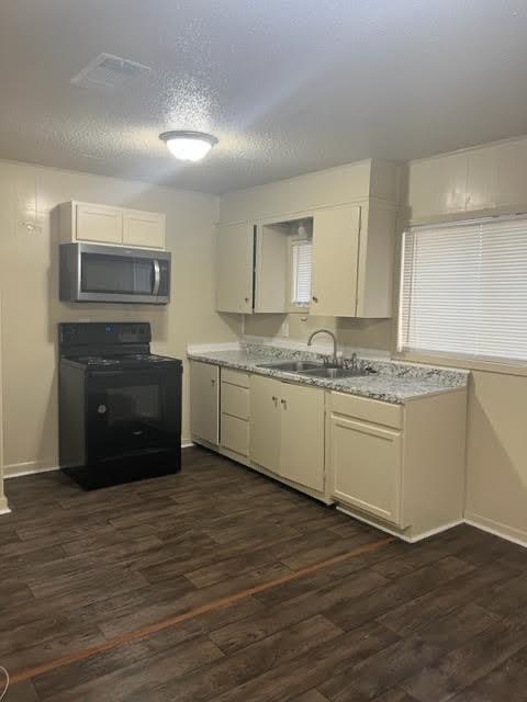 Welcome to this recently updated duplex! Units feature entirely new flooring, bathrooms, kitchens, paint, AC units and fixtures! Only an hour and a half from Dallas! Schedule a showing today to get started on securing this amazing investment property!