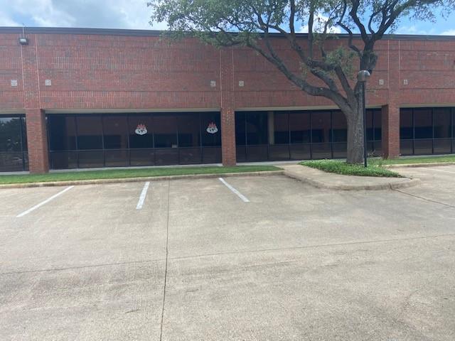 Richardson Business Center - Commercial Lease