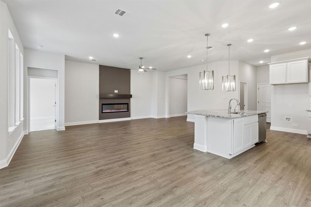 Summer Crest - Residential