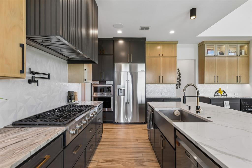 Bella Flora - Residential