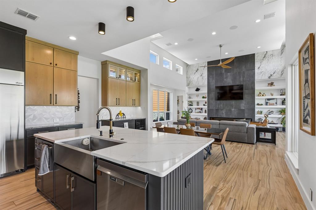 Bella Flora - Residential