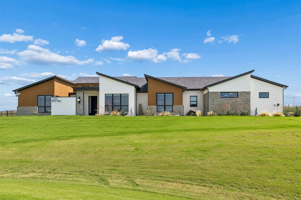 Bella Flora - Residential
