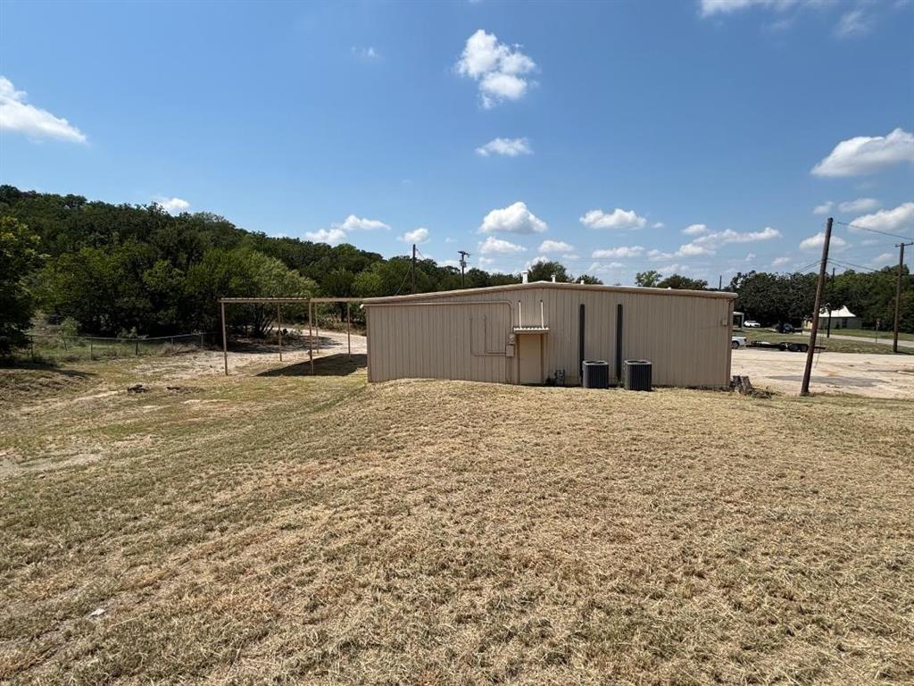 COLLEGE - Commercial Sale