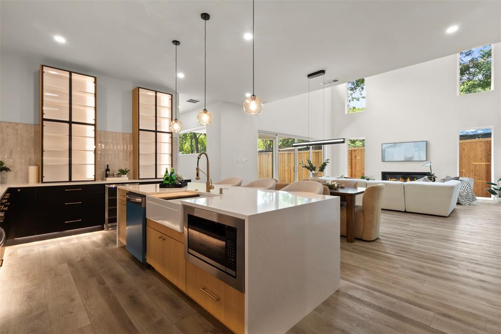 Mount Auburn - Residential