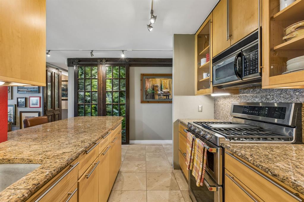 Twenty-One Turtle Creek Condos - Residential