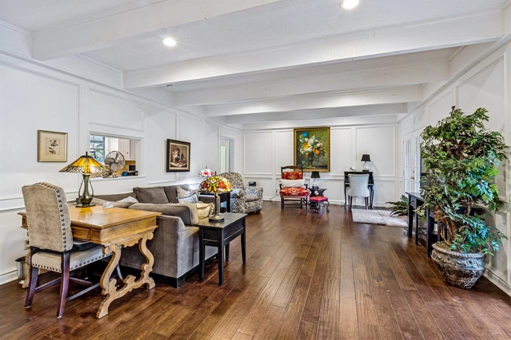 Hillcrest Villa Condo - Residential