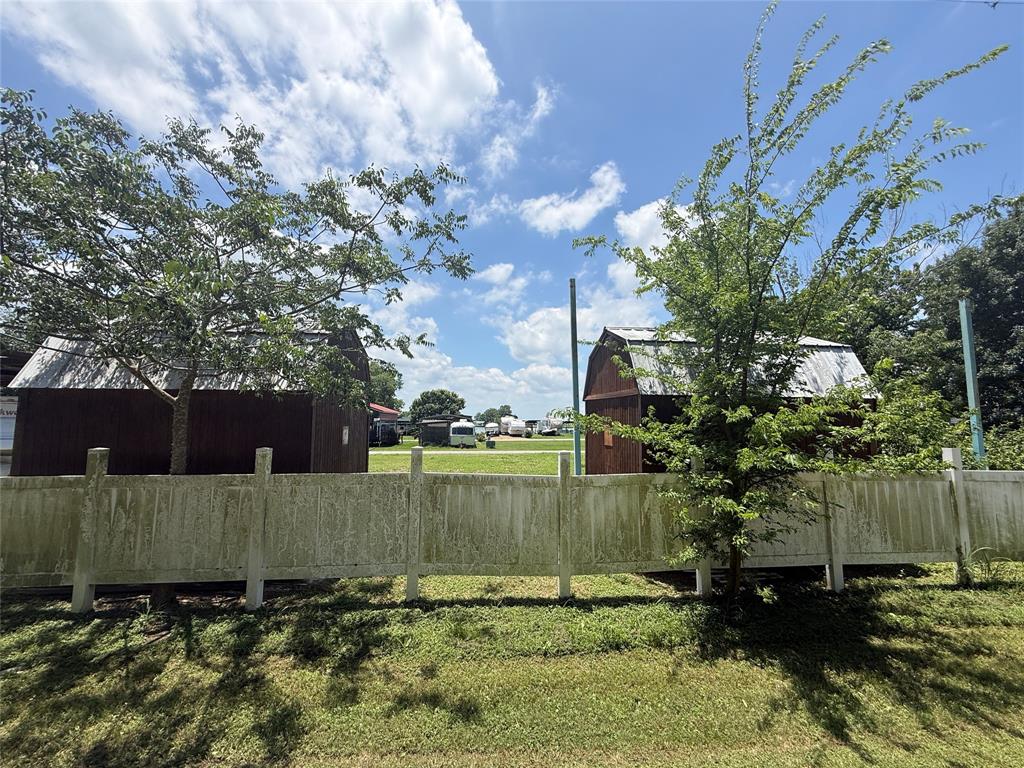 Pelican Isle - Land