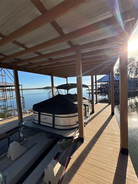 Moss Lake Estate - Residential