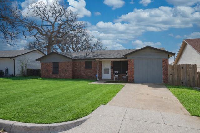 Welcome to this updated 4-bedroom, 2-bath home offering modern style and comfort! The striking exterior features multi-color brick, bold black stone accents, wood siding, storm door on the front and back for impressive curb appeal. The roof is less than two years old, providing added peace of mind.
Inside, you’ll find a contemporary gray color palette complemented by crisp white baseboards, creating a clean and modern feel. Gorgeous wood-like laminate flooring which flows seamlessly through the entire home. All bedrooms have ceiling fans for added comfort, and white 2-inch blinds that provide both style and privacy.
The spacious kitchen showcases a sleek stainless steel electrical stove, white cabinetry, stunning countertop, and a beautiful backsplash — just perfect.  The private ensuite bathroom features a walk-in shower with a built-in sitting niche for added ease and convenience.
Step outside to enjoy the park-like backyard complete with a wood privacy fence — ideal for relaxing or hosting gatherings.
Conveniently located with easy access to Hwy 820, close to Downtown Fort Worth, schools, shopping, and public transportation.  The bus line is within walking distance. Seller is open to working with Down Payment Assistance programs.
Don’t miss this move-in-ready gem!
