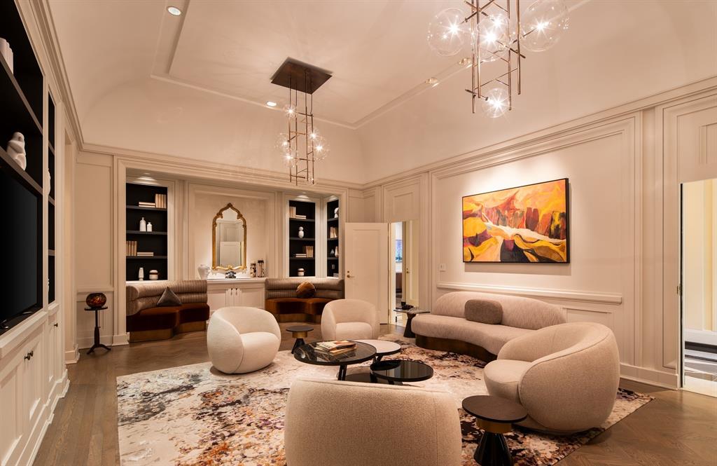 Tower & Regency Row Residence Condo - Residential
