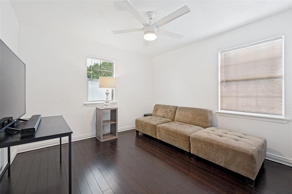 Valwood Park 04 - Residential