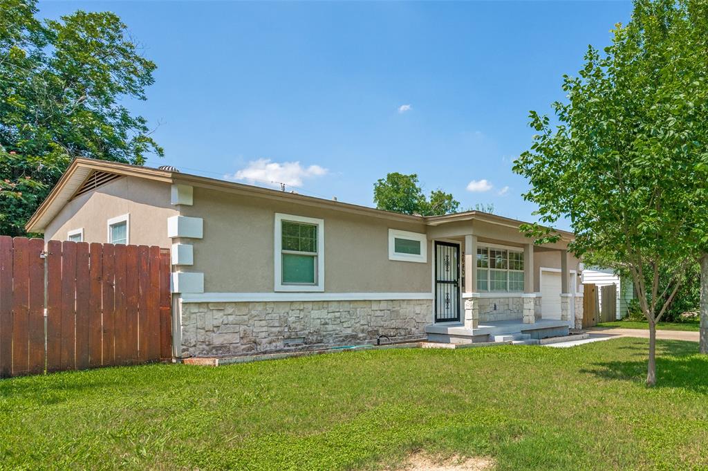 Valwood Park 04 - Residential