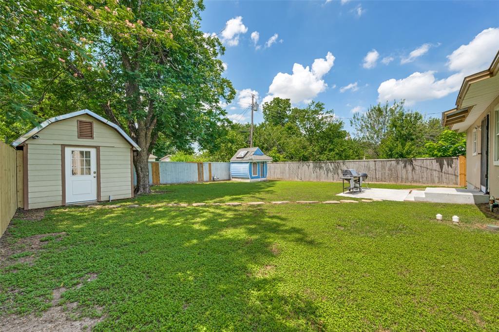 Valwood Park 04 - Residential