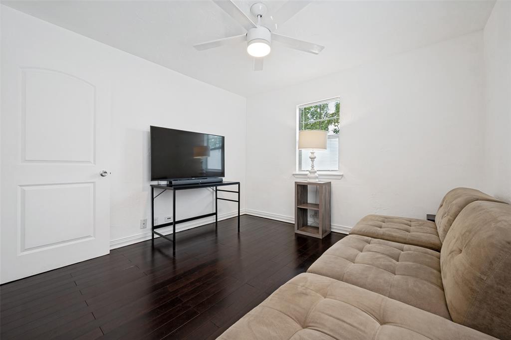 Valwood Park 04 - Residential